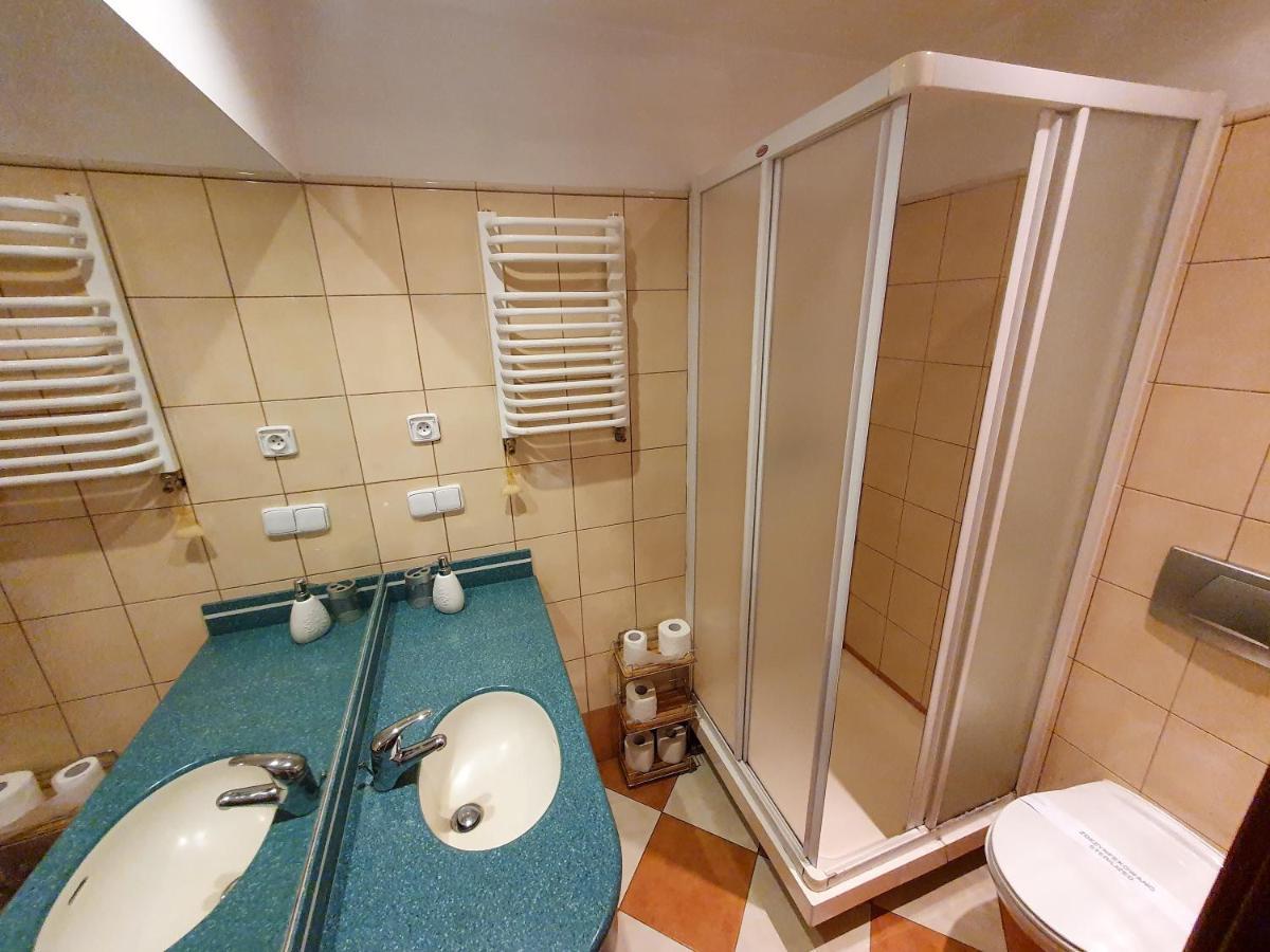 Bukowa Chata Jugów Buitenkant foto